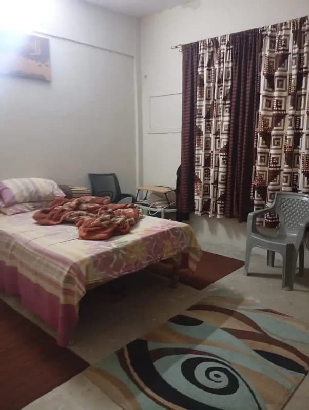 BLOCK-J STAFF BANK LOAN APPLICABLE TAQI CENTRER APARTMENT BEAUTIFUL SECOND FLOOR NORTH NAZIMABAD