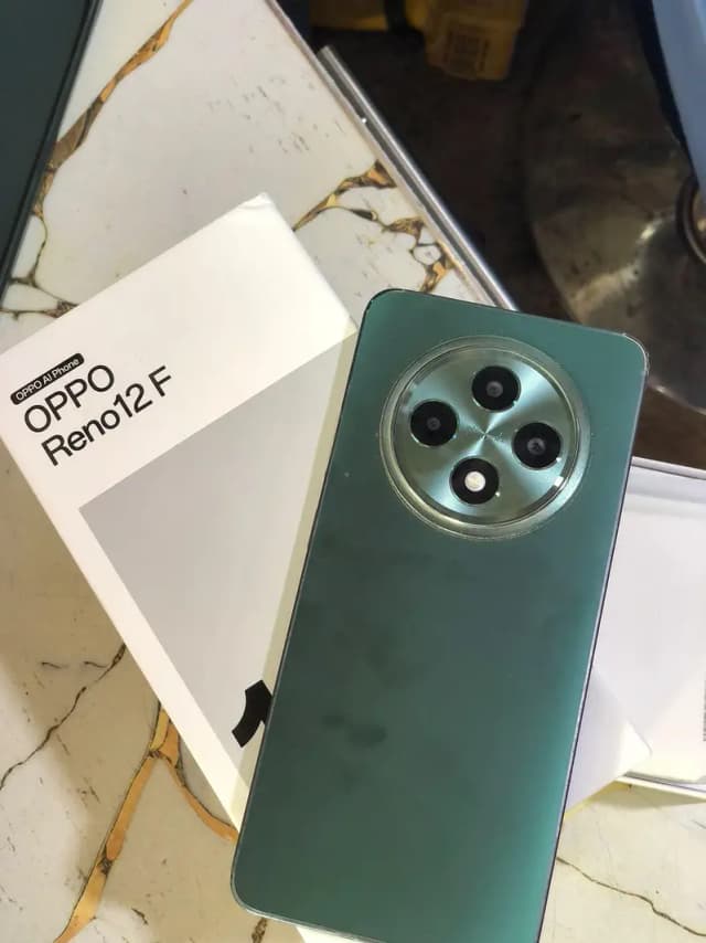 OPPO Reno12 F