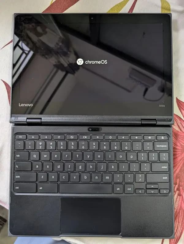 lenovo 300e Chromebook.