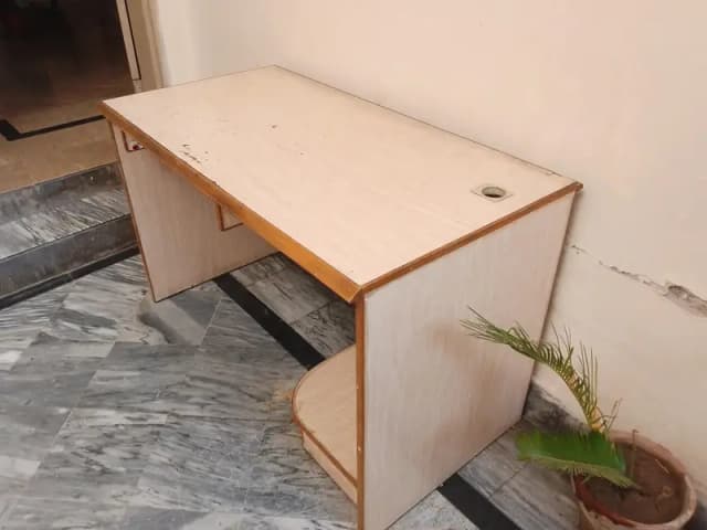 Office / Study Table For Sale - RS. 3,000*