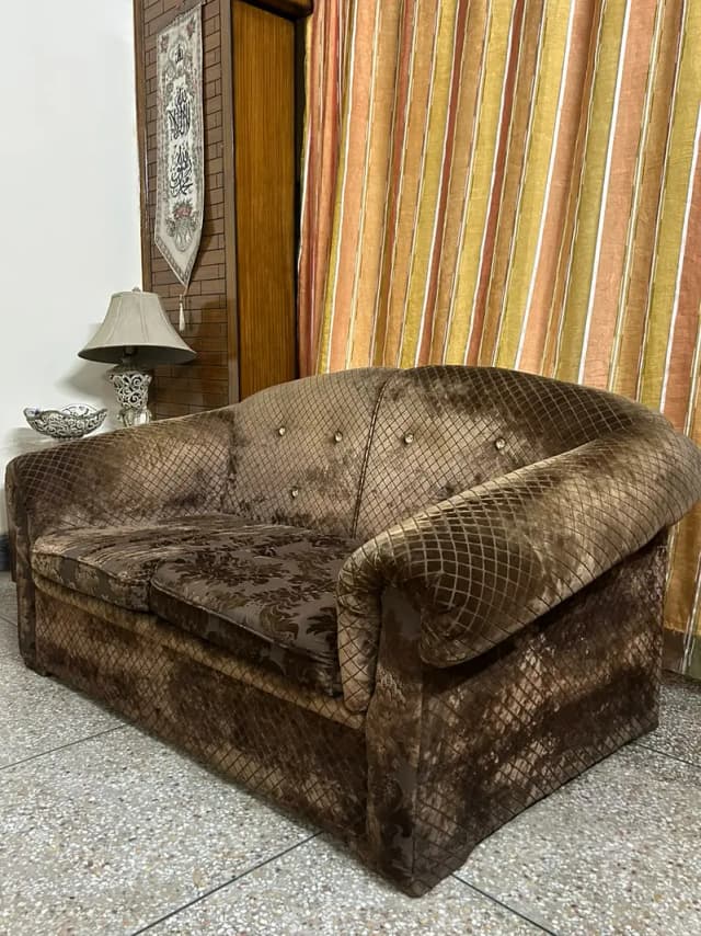 Luxary Sofa Set 6 Seater Classic Style