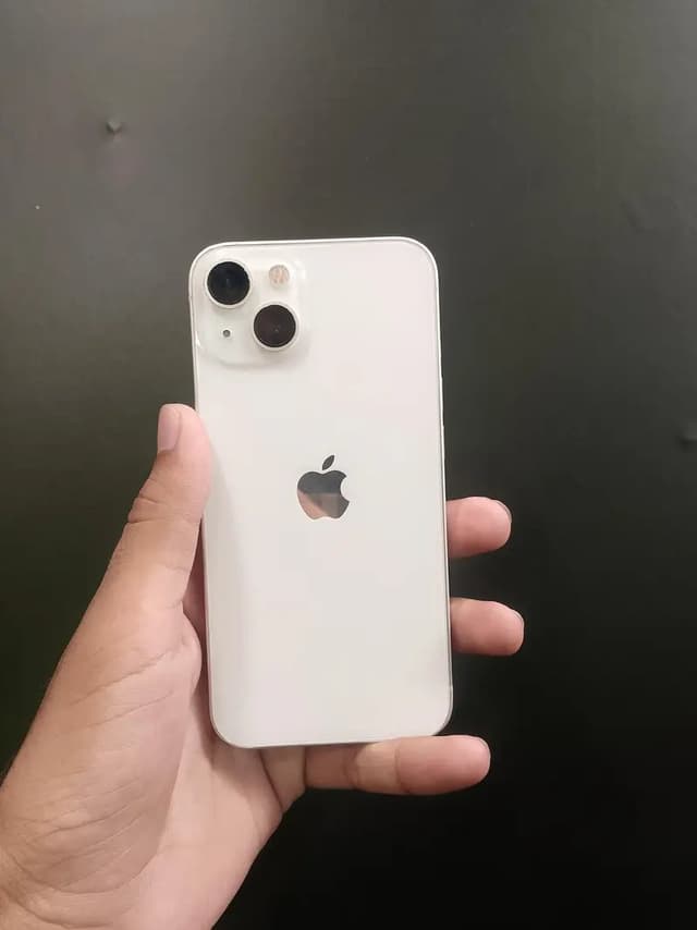 Apple iPhone 13