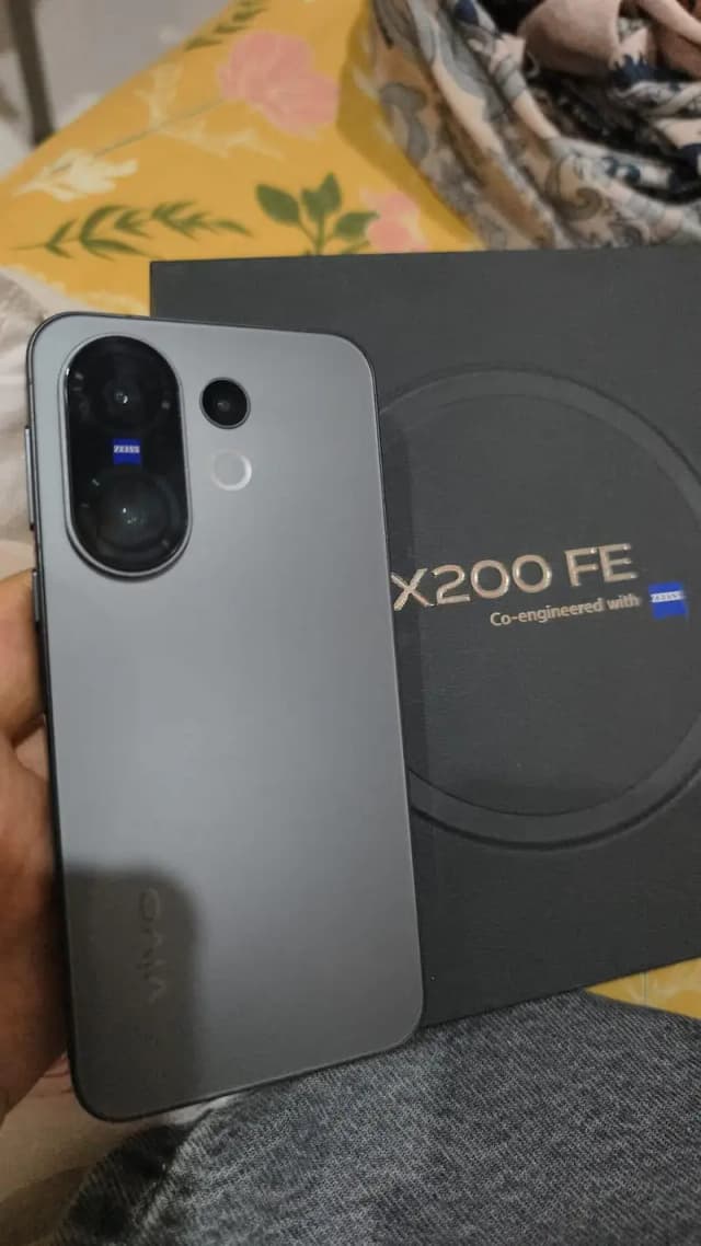 Vivo X200 Fe