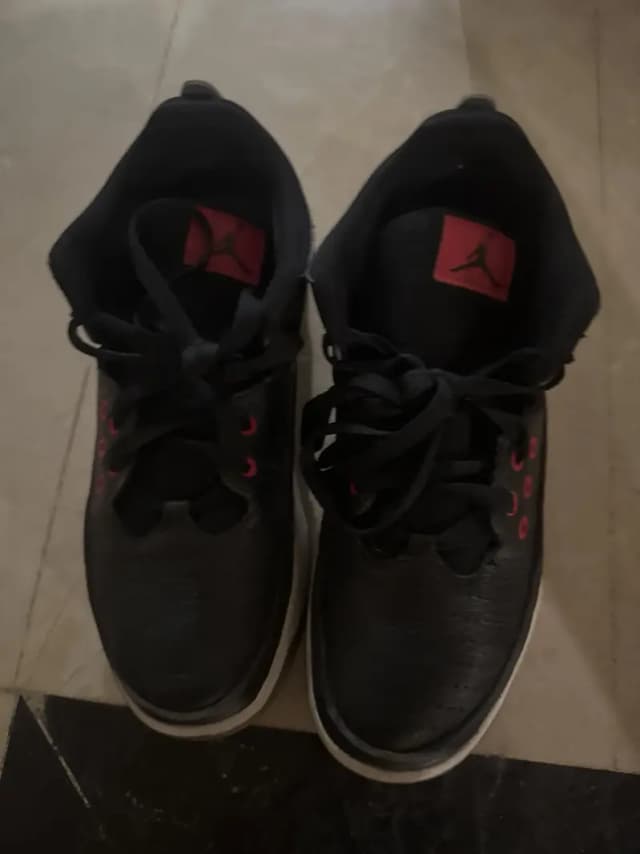 Jordan Aura Max 5 Black Cement (US Size 9 men’s)