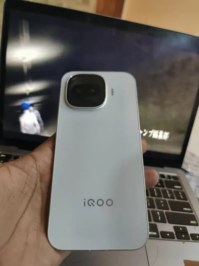 Iqoo z11 turbo 12/256gb