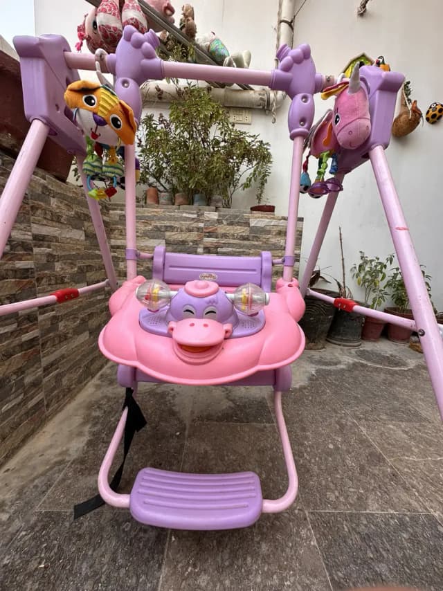 Bachaparty cute pink & purple swing