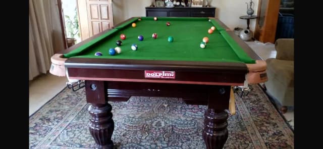 POOL TABLE 4/8/BILLIARDS