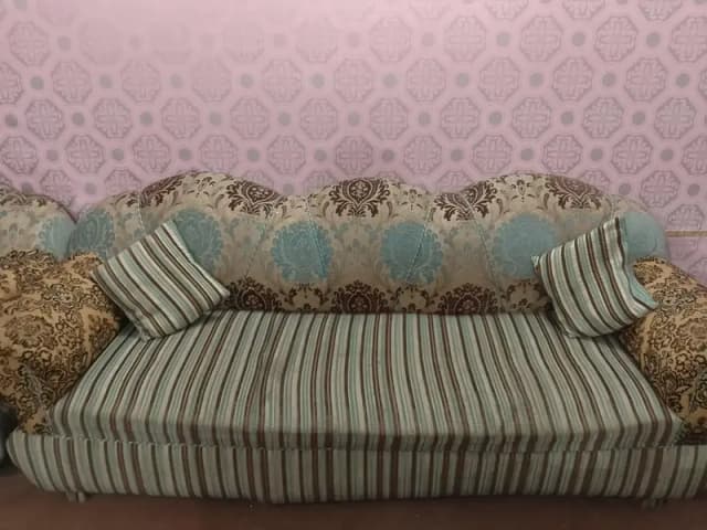 6 seater sofa set with coution