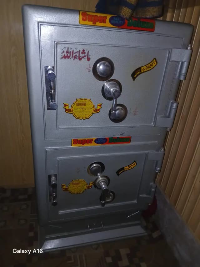 ak locker almari for sale