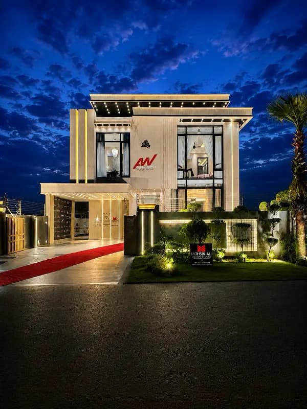 Original Pic 1 Kanal Fully Furnished Luxury Living Villa for Sale DHA Lahore