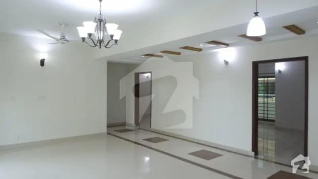 3 Bed Flat With Basement Parking For Sale In Askari 11 Lahore