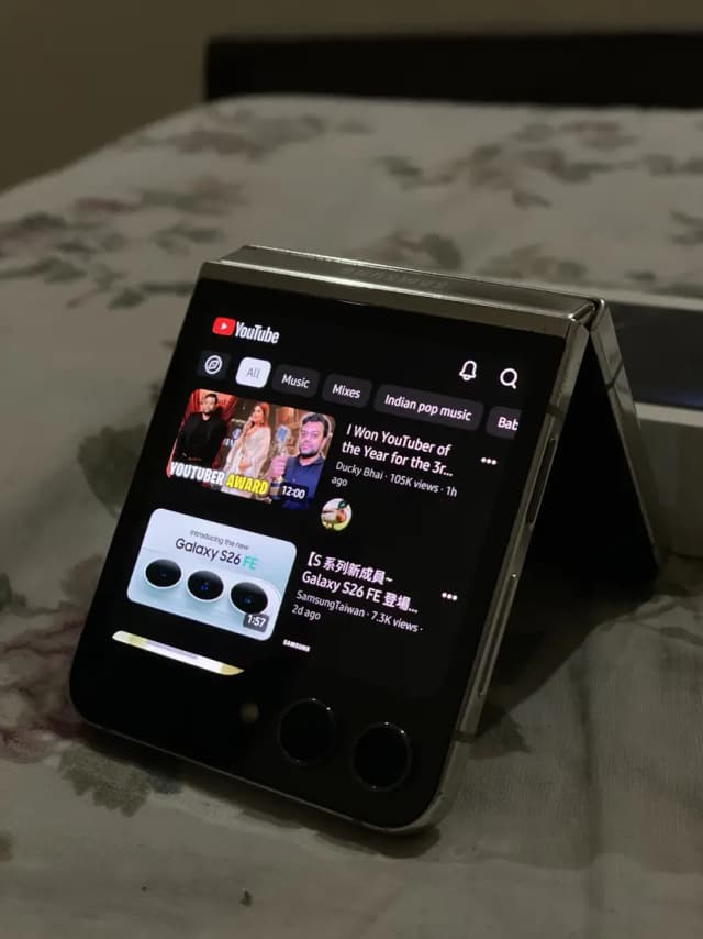 Samsung Mobile Z Flip 5