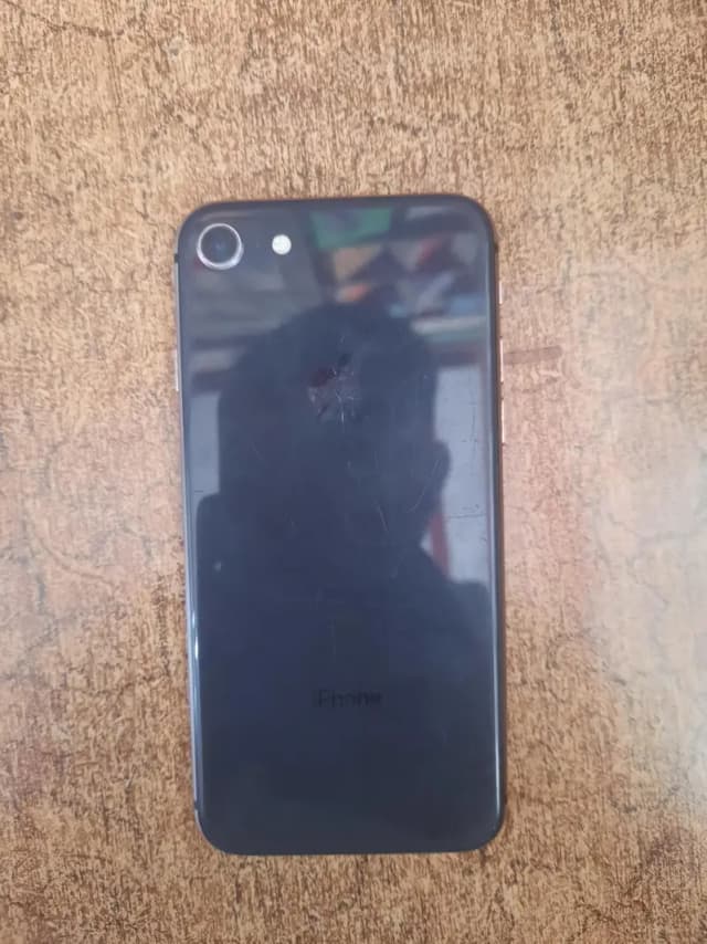 Apple iPhone 8