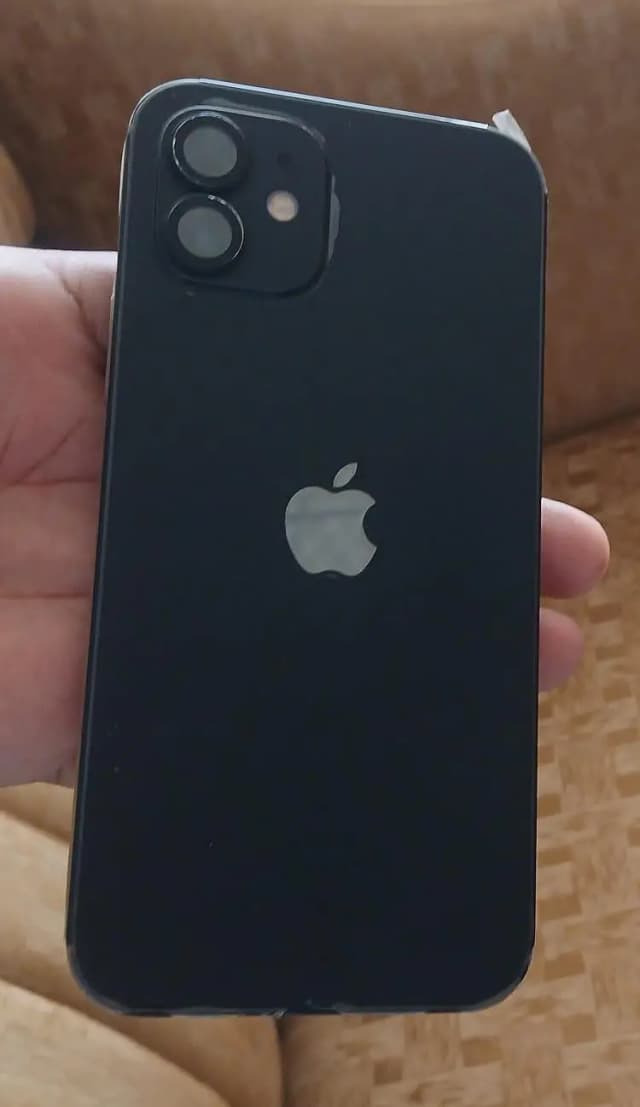 Apple iPhone 12