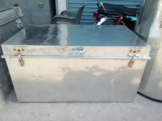 4foot paitii trunk available for sale in heavy iron Guage