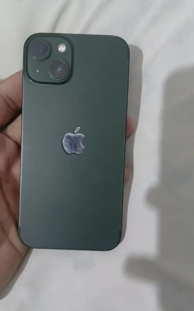 Apple iPhone 13