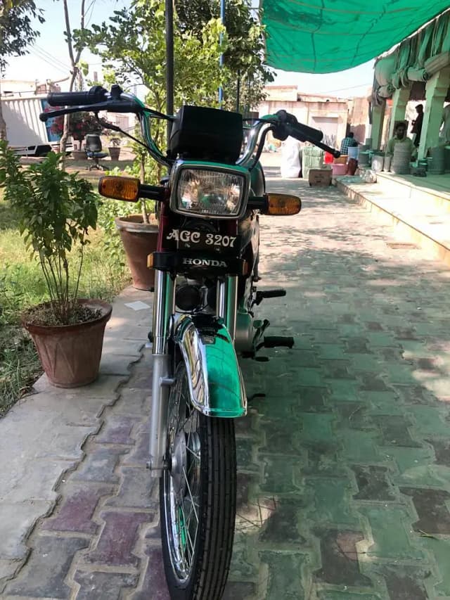 Honda CD 70 urgent sale WhatsApp 0371,,68,,51,,837