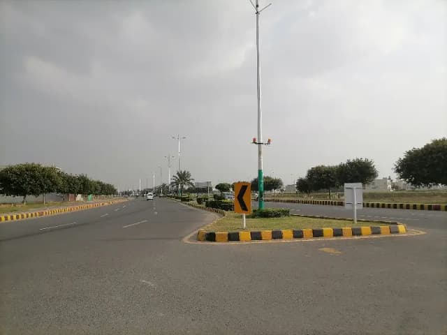 Top Location 1 Kanal Pair Plot Available For Sale