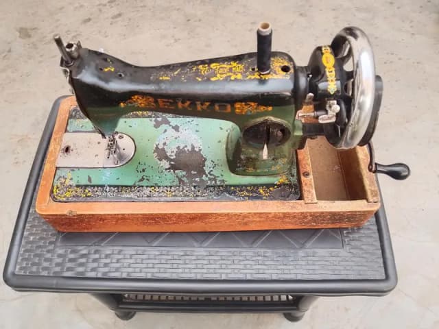 Sewing machine for sale