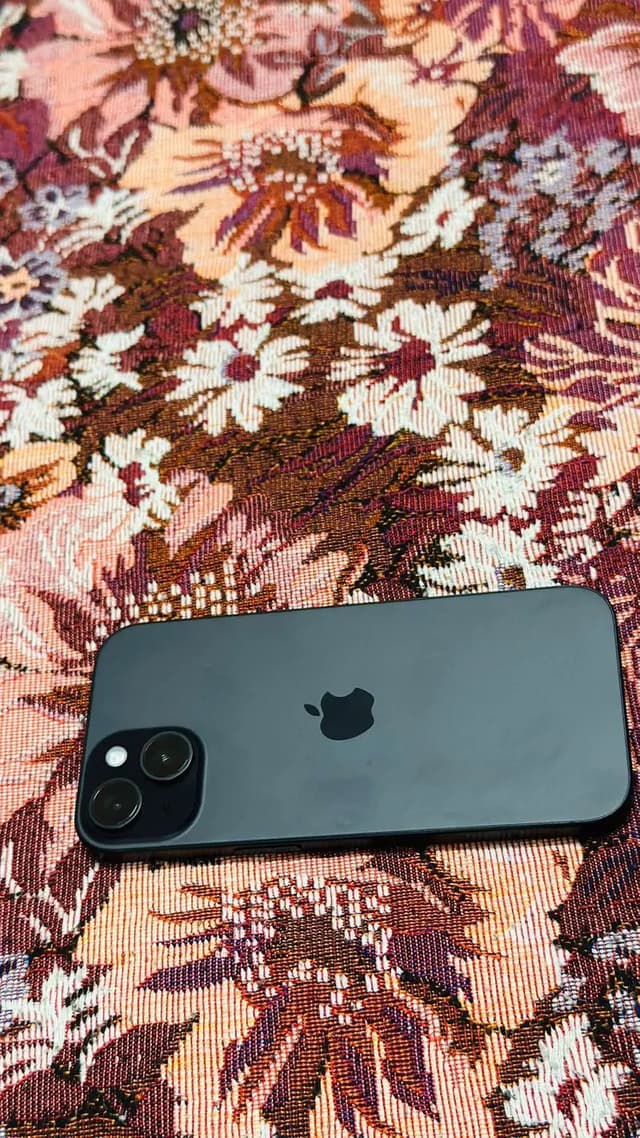 Apple iPhone 15