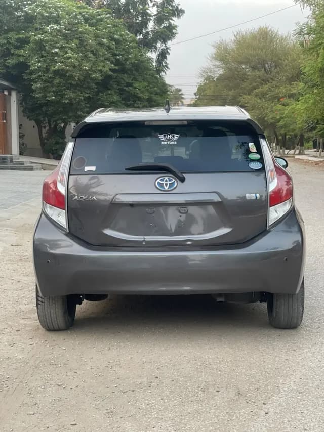 Toyota Aqua 2015