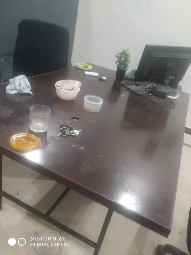 Work station for sale(almost three months use) with three chairs