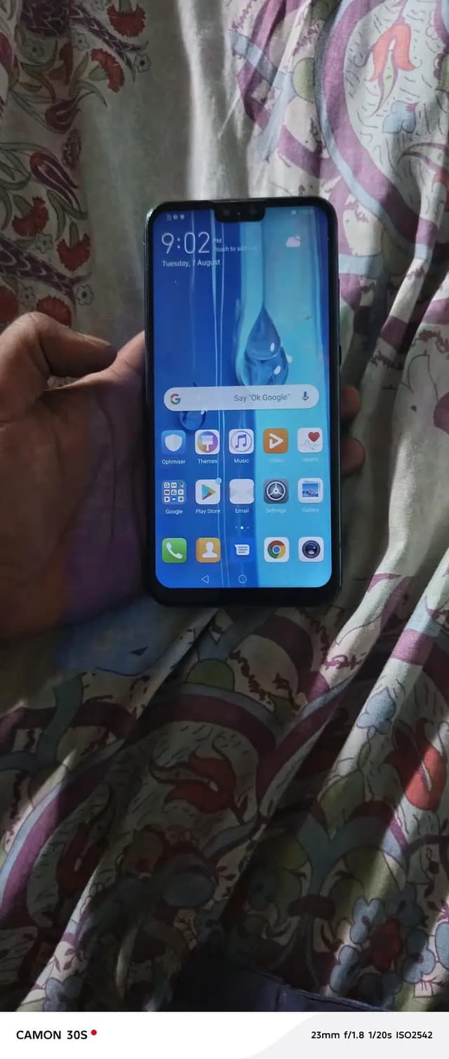 Huawei Y9