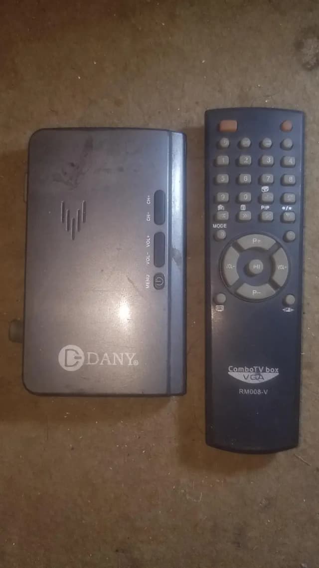Danny TV cable box VGA. O3244833221