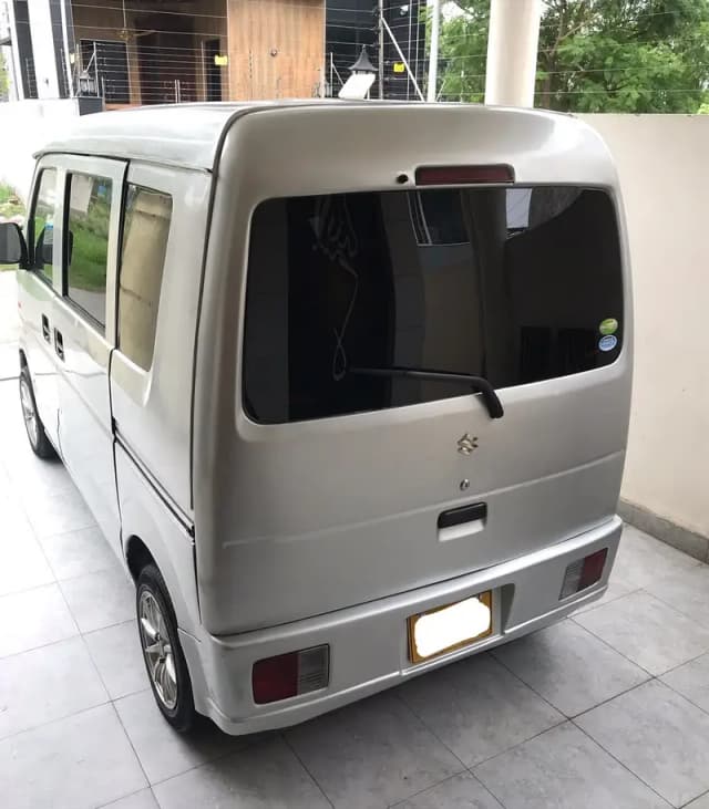 Suzuki Every 2013