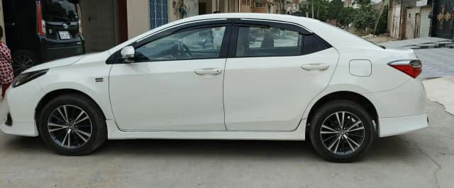 Toyota Corolla Altis 2016