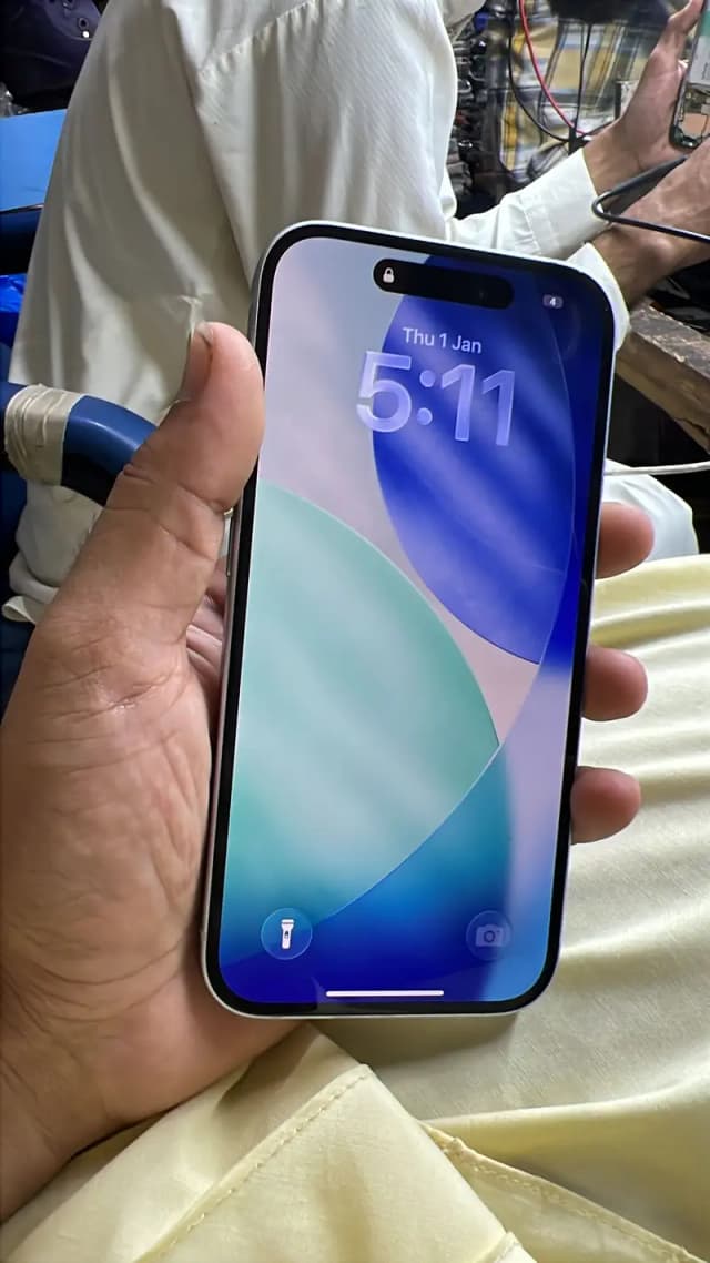 Apple iPhone 15