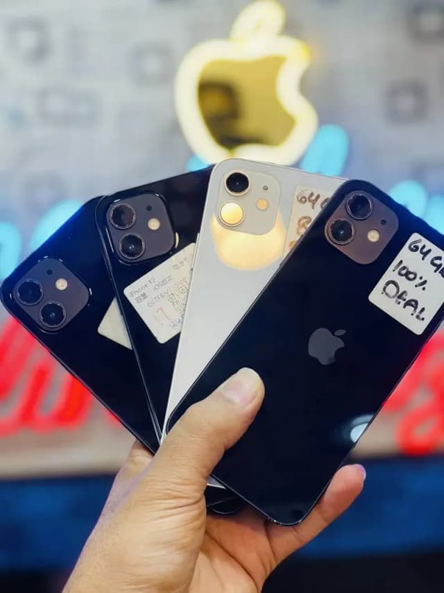 Apple iPhone 12