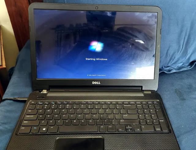 Dell Inspiron 15-3537 Laptop 15.6" display windows 7