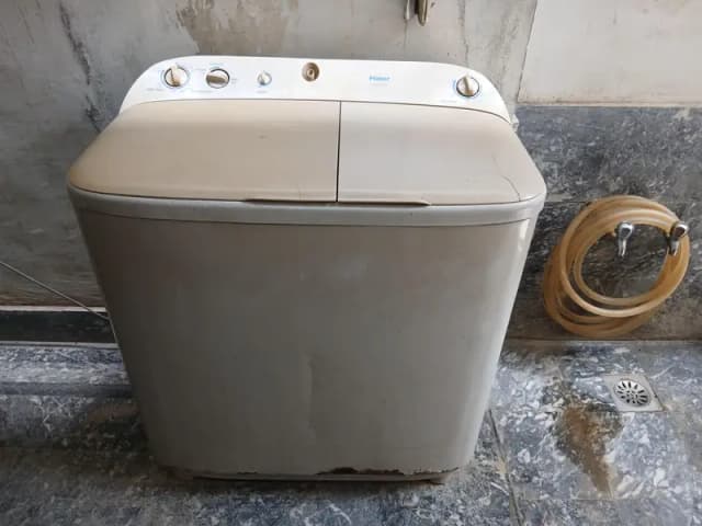 Haier Twin-Tub Washing Machine  Twin-tub Washing MachHaierine
