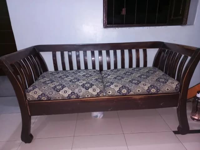 sofa set good condition 6 seater urgent sell