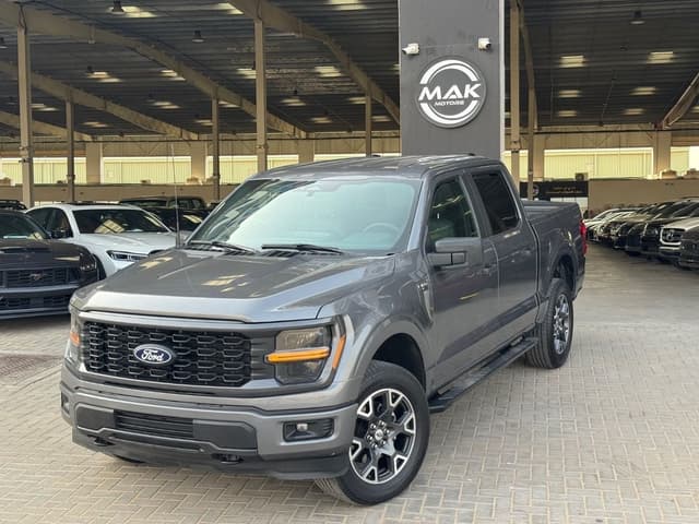 Ford F-150 XL CREW CAB SXT / 5.0 V8 / 4X4  / RADAR / ROAD ASSIST / ELECTRONIC CLUSTER / BIG SCREEN / IN PERFECT CONDITION