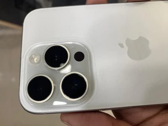 Apple iPhone 15 Pro /URGENT SELL / 128GB / BH  89 /JV