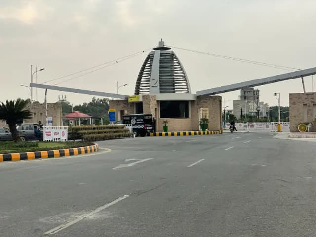 5 MARLA LOW BUDGET HOUSE FOR SALE IN BAHRIA TOWN WITH GAS