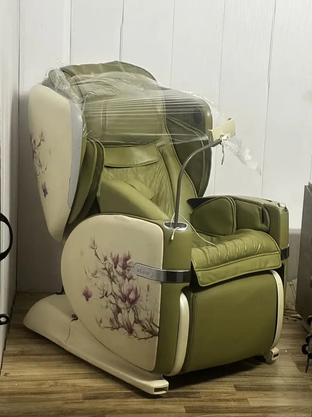 OSIM Ulove 2 massage chair