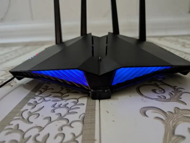 ASUS RT AX82U WiFi 6 Gaming Router, 10/10 Condition,Original Adapter