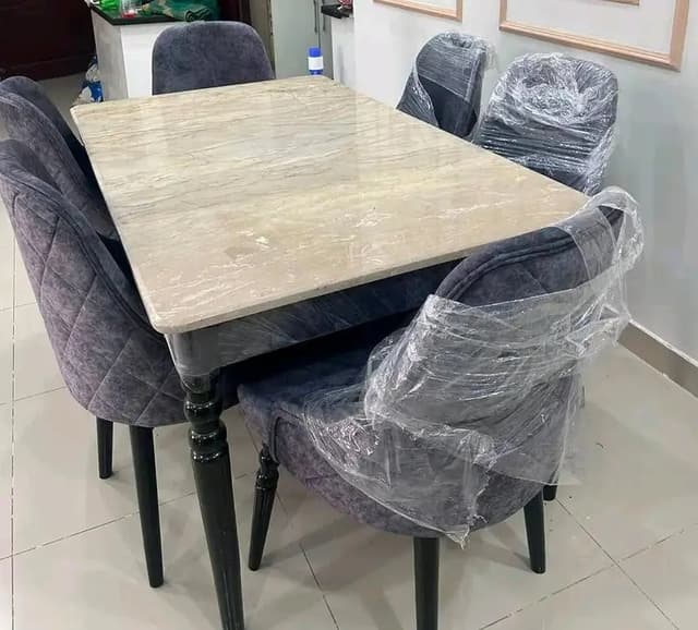 Dining Table Set, excellent condition