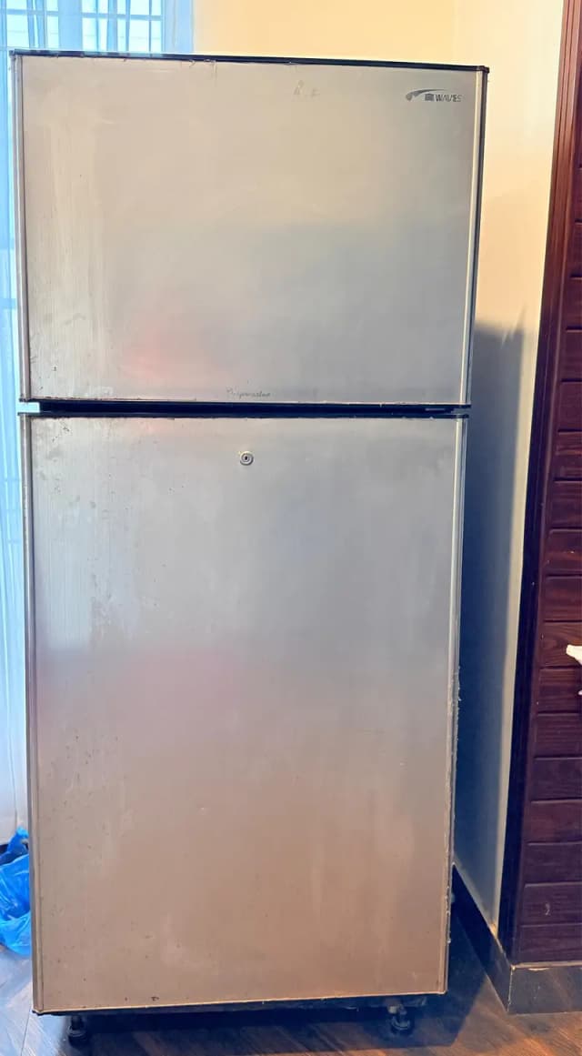 Waves Refrigerator – Freshness, Style & Performance!