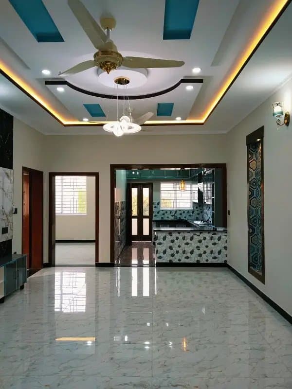 800 Square Feet Flat In Jinnah Gardens Phase 1 For sale At Good Location