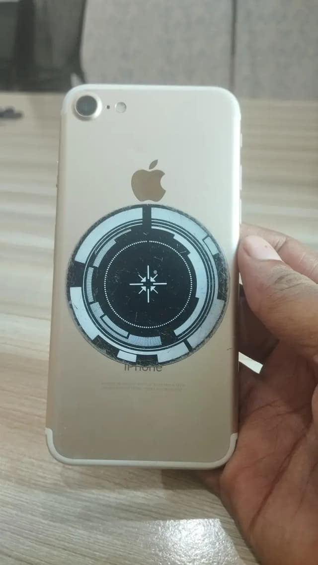 Apple iPhone 7