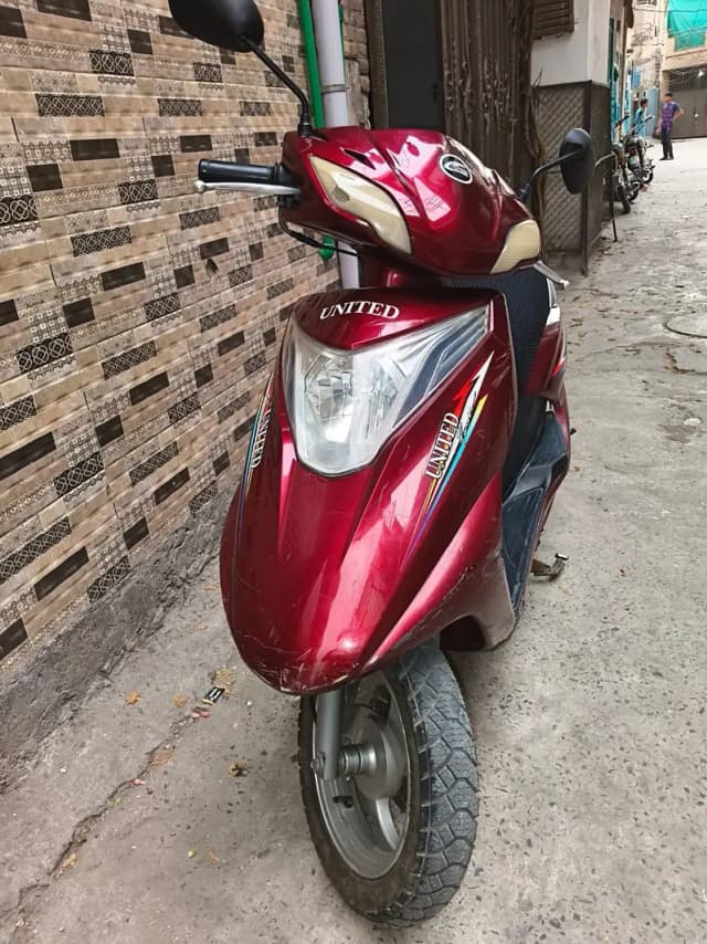united Scooty