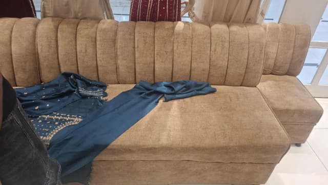 Sofa set
