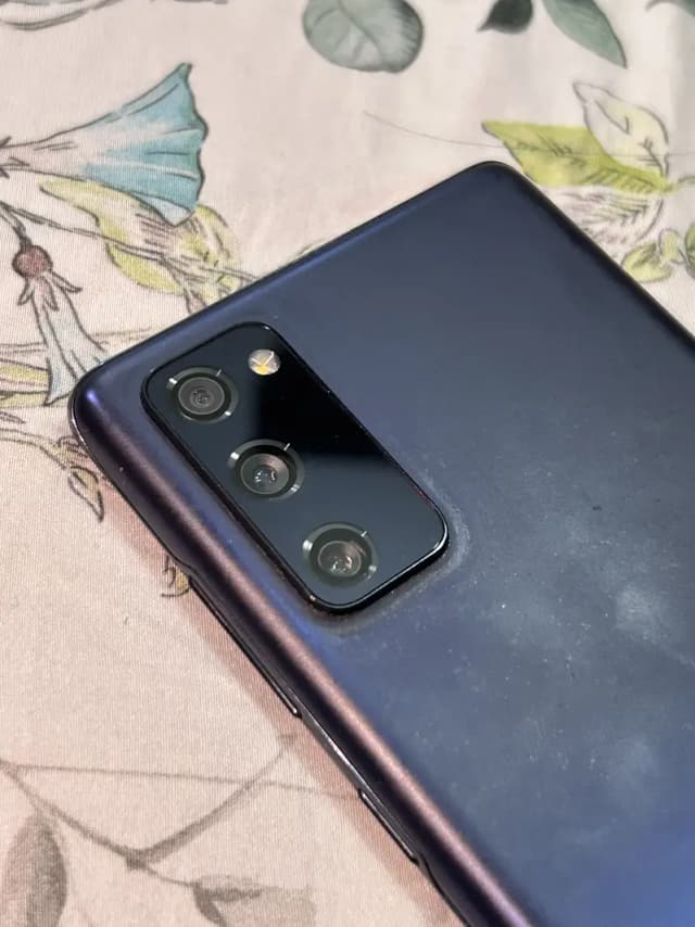 Samsung Mobile S20 FE
