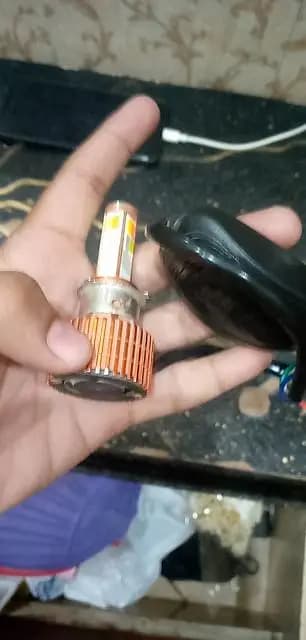 Head light with four colours