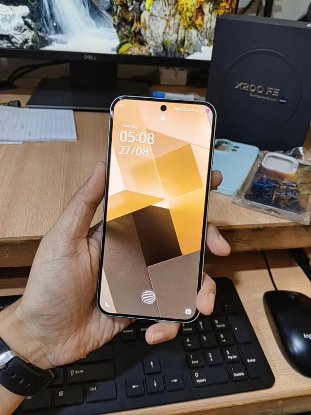 Vivo X200 Fe lush push full box only sell