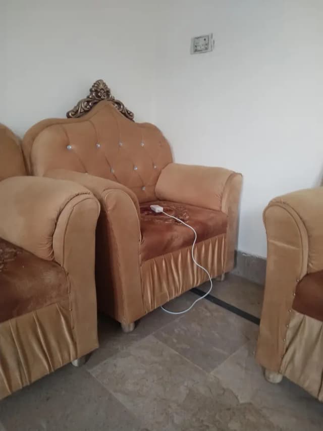 crown sofa set brown